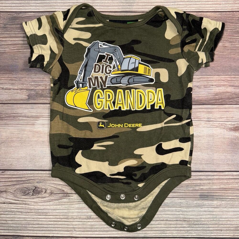 John Deere Camo “I dig my grandma” 18 Months Short Sleeve Bodysuit